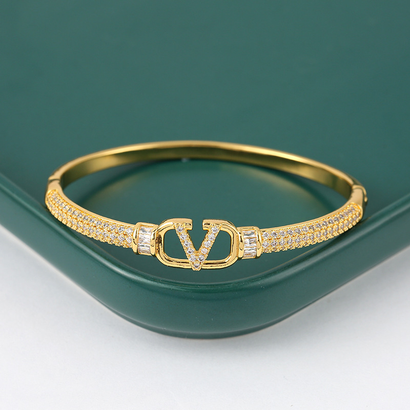 Bangles Hi-end Style Luxury Fashion Jewelry - 15-16cm., Gold